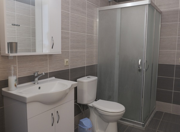 Zemin kat 1+1 daire — banyo